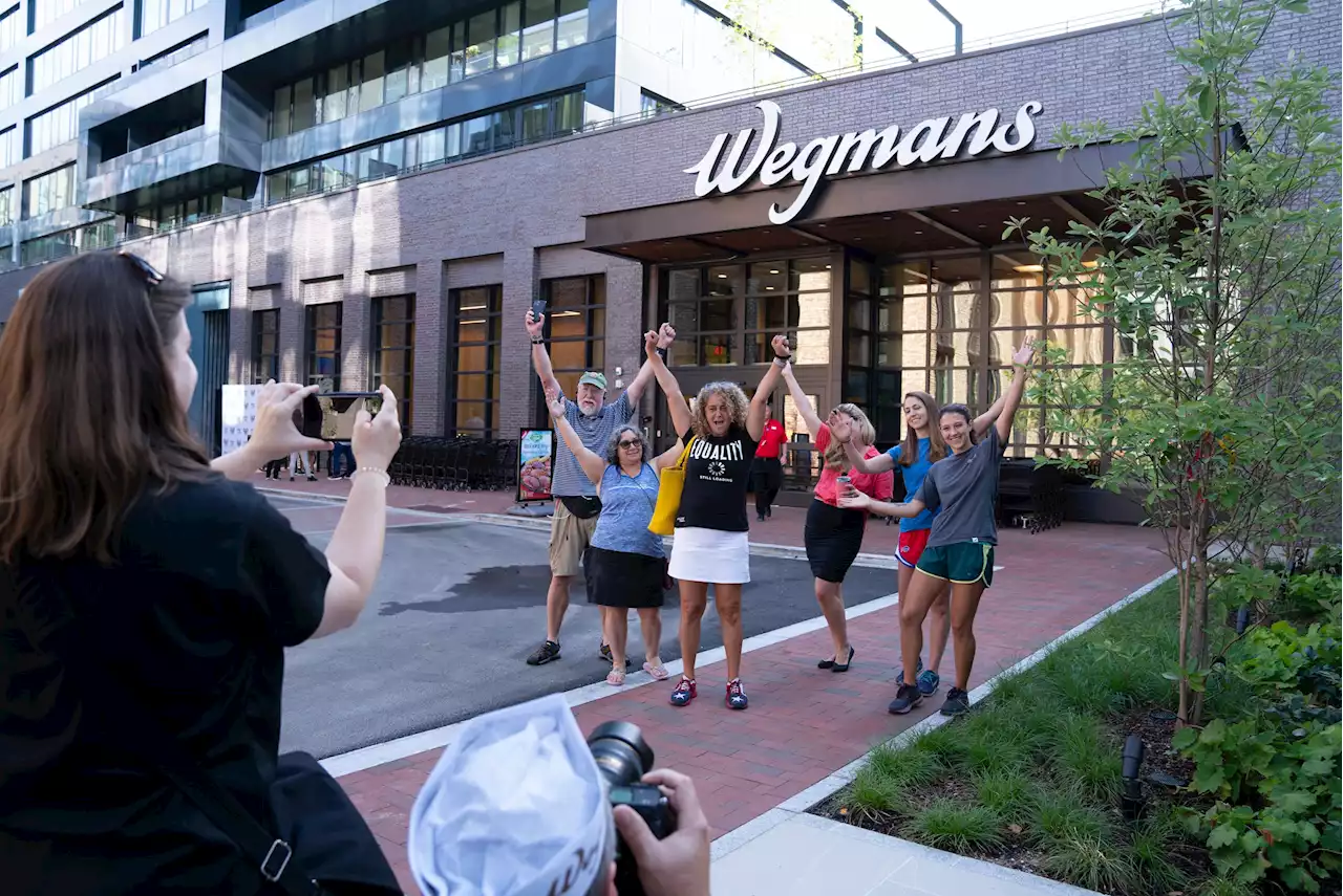 PHOTOS: The People First in Line for Wegmans’ DC Opening - Washingtonian