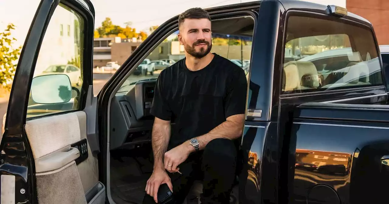 Country music star Sam Hunt, playing in Anchorage, plans to dive into the Alaska experience