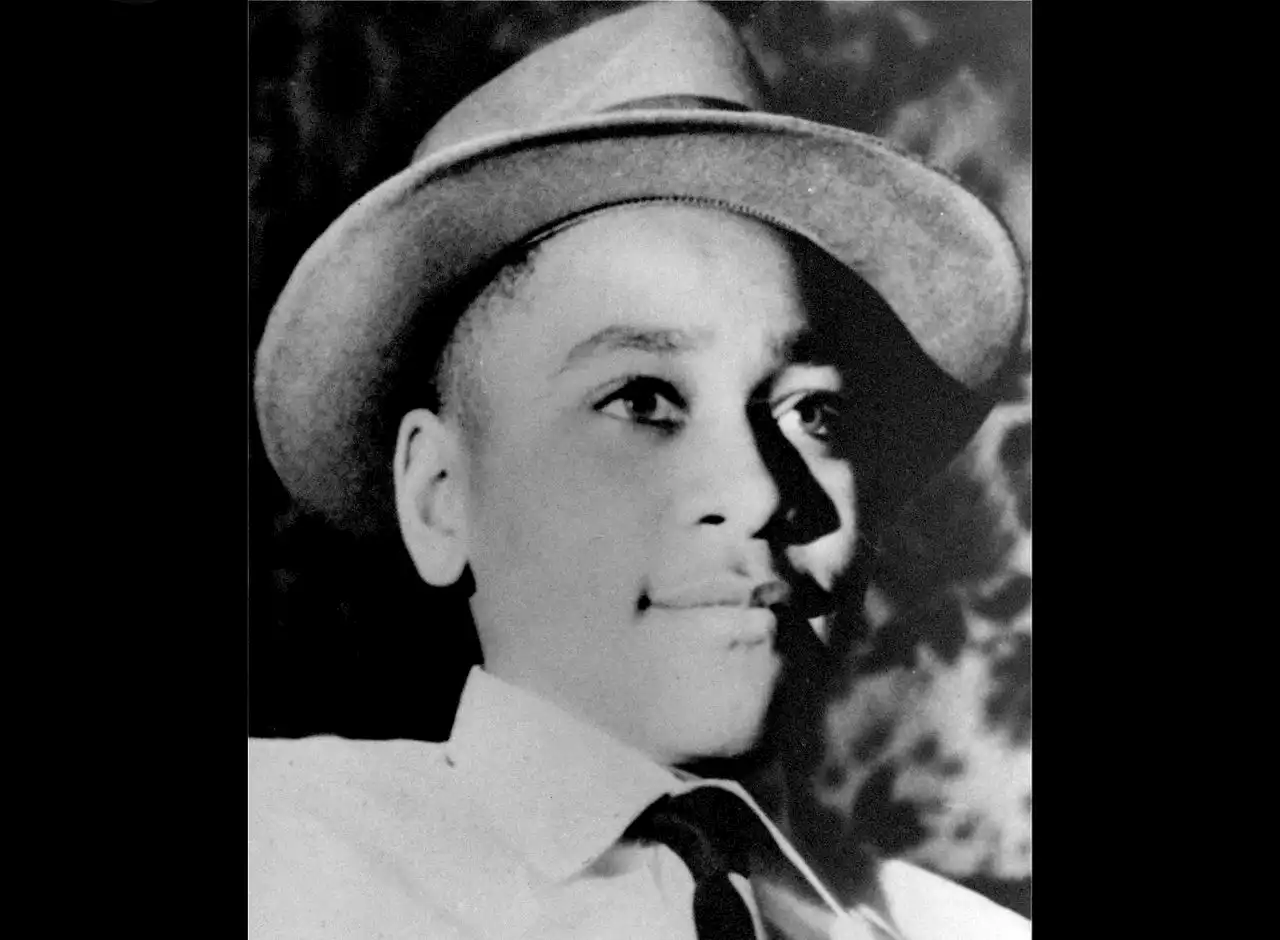 Emmett Till accuser, in memoir, denies wanting teen killed