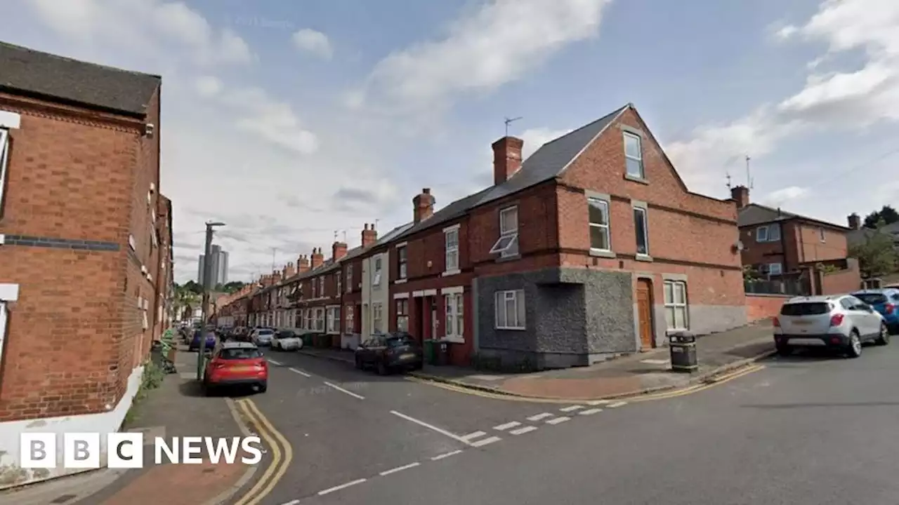 Sneinton: Attempted murder arrest after man stabbed