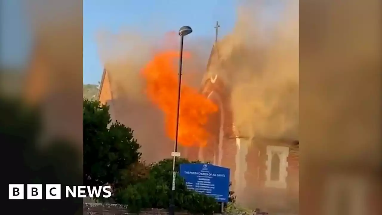 Mudeford church fire: Smoke seen billowing from miles around