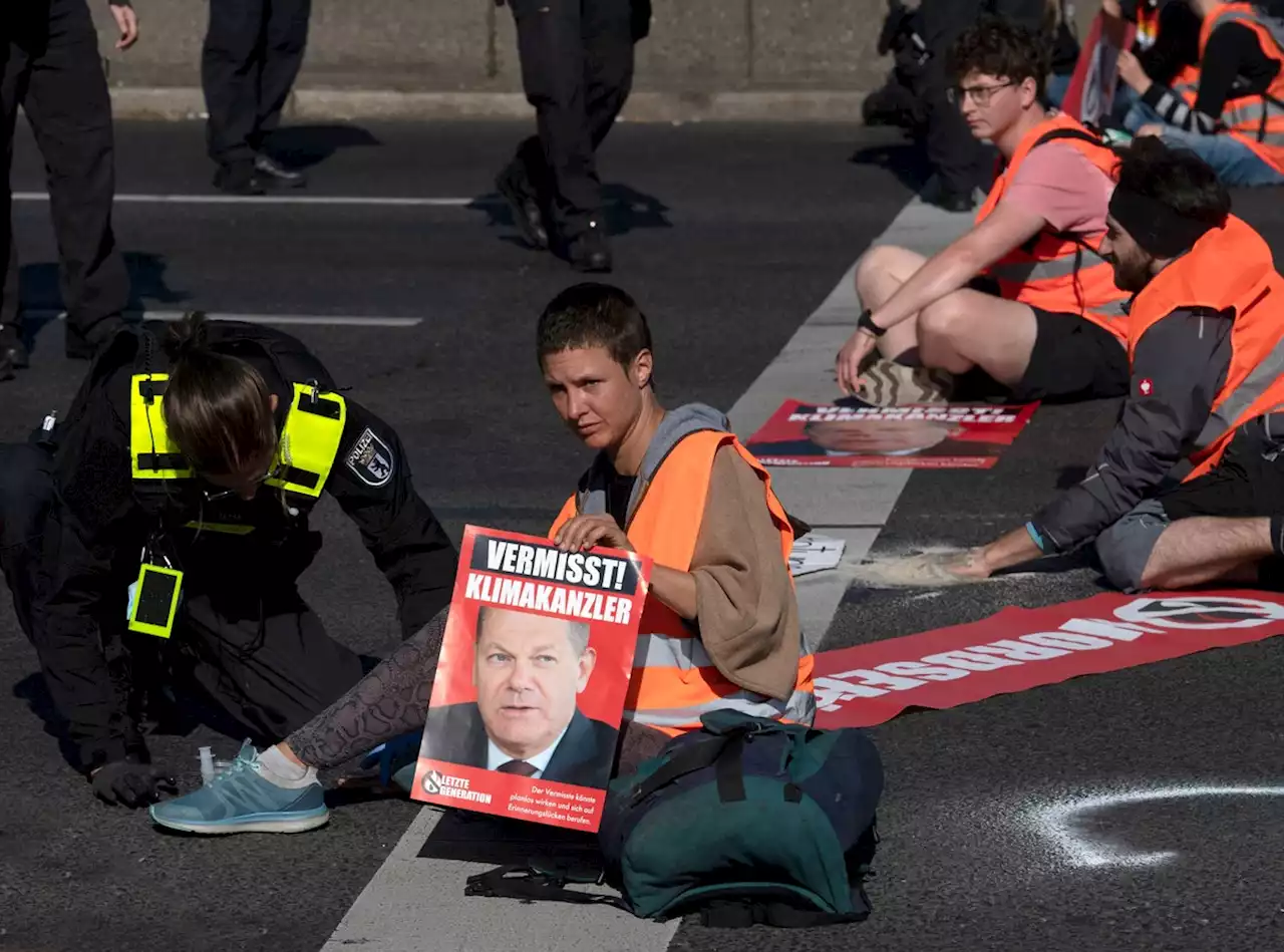 Berlin: „Letzte Generation“ blockiert Autobahn A103