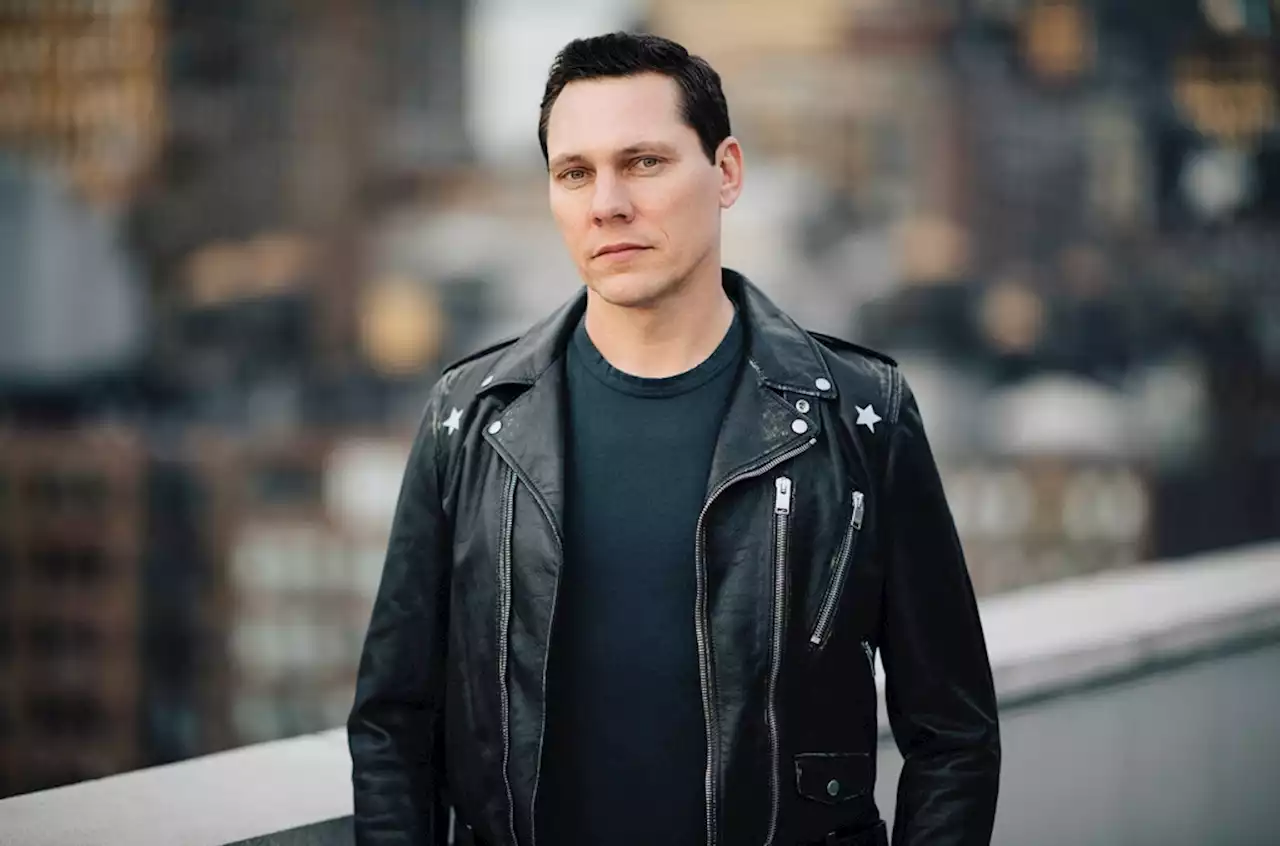 Tiesto & Charli XCX’s ‘Hot in It’ Ignites on Hot Dance/Electronic Songs Chart