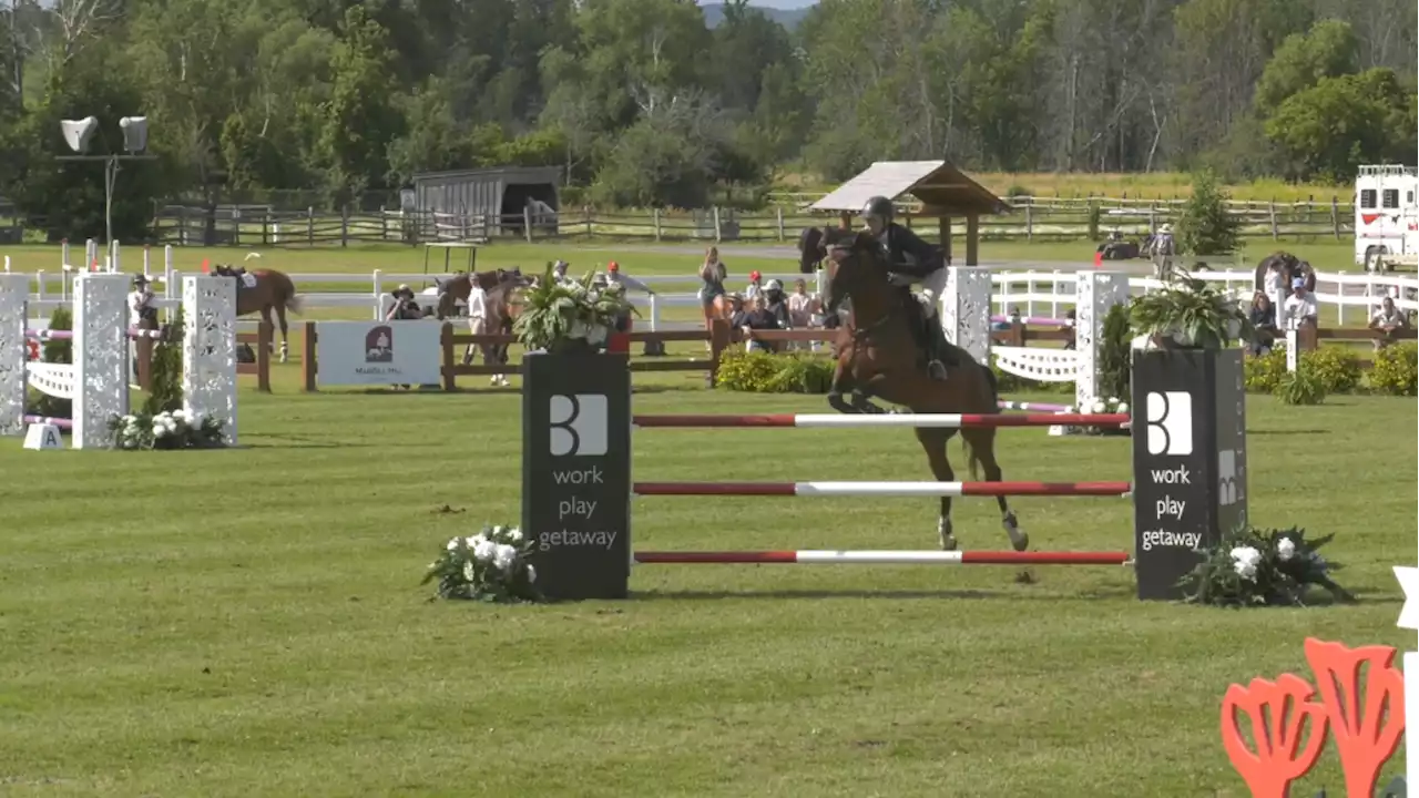 Hundreds compete in Ottawa equestrian event