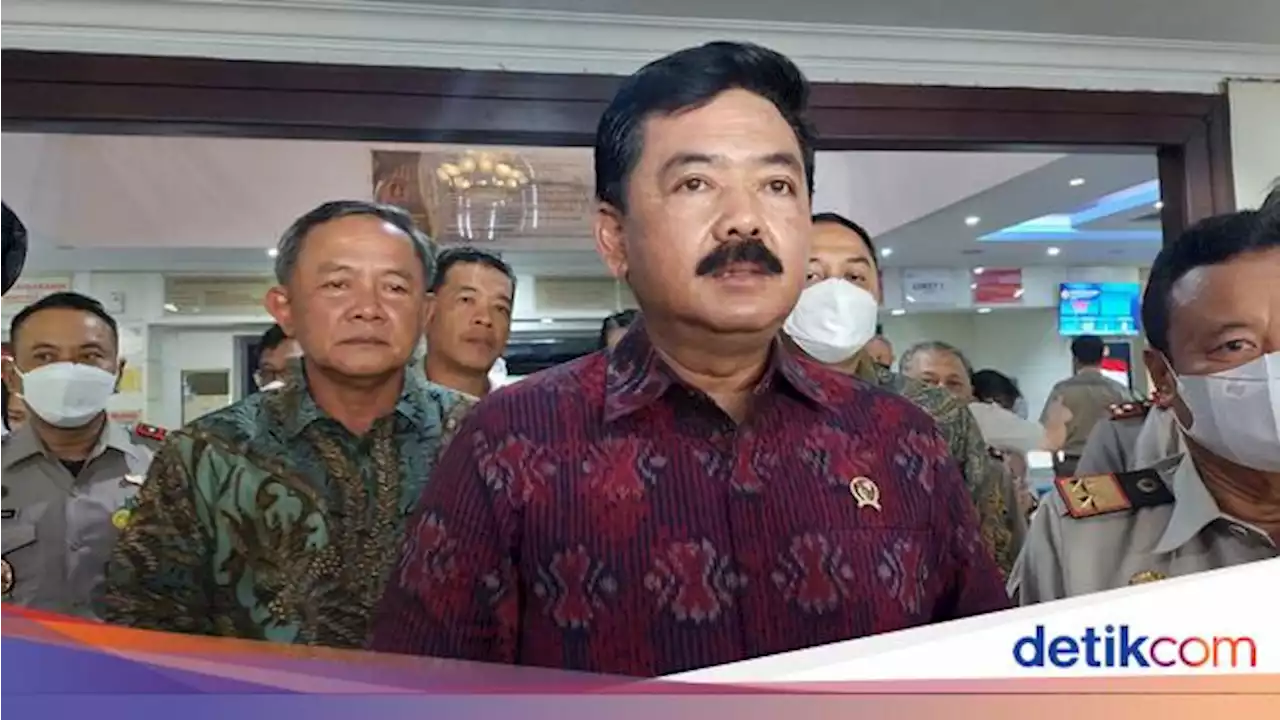 Medan Perang Baru Menteri Hadi Setelah Tak Jadi Panglima TNI