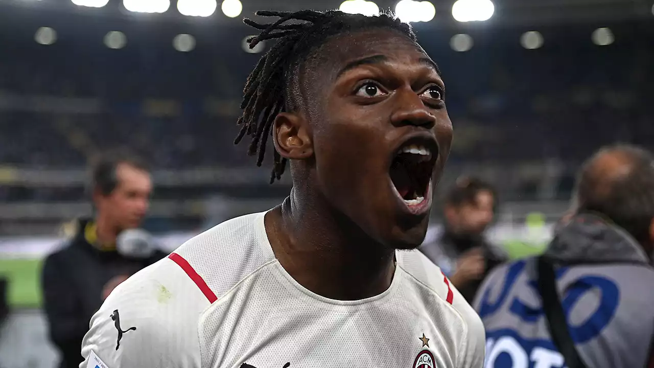 'Saya Bakal Potong Kaki' - Ancaman Ngeri Fans AC Milan Buat Rafael Leao | Goal.com