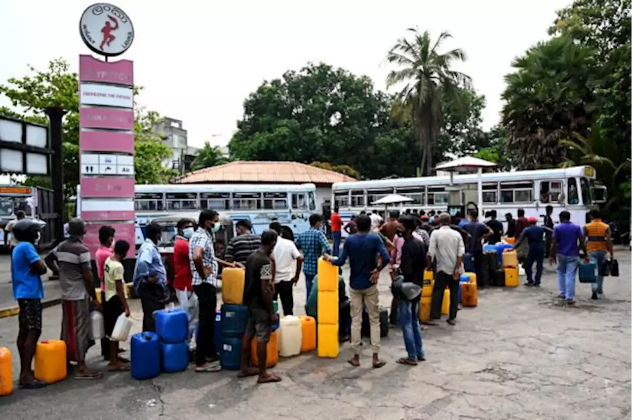 Sri Lankans queue at pumps for days with no promise of petrol