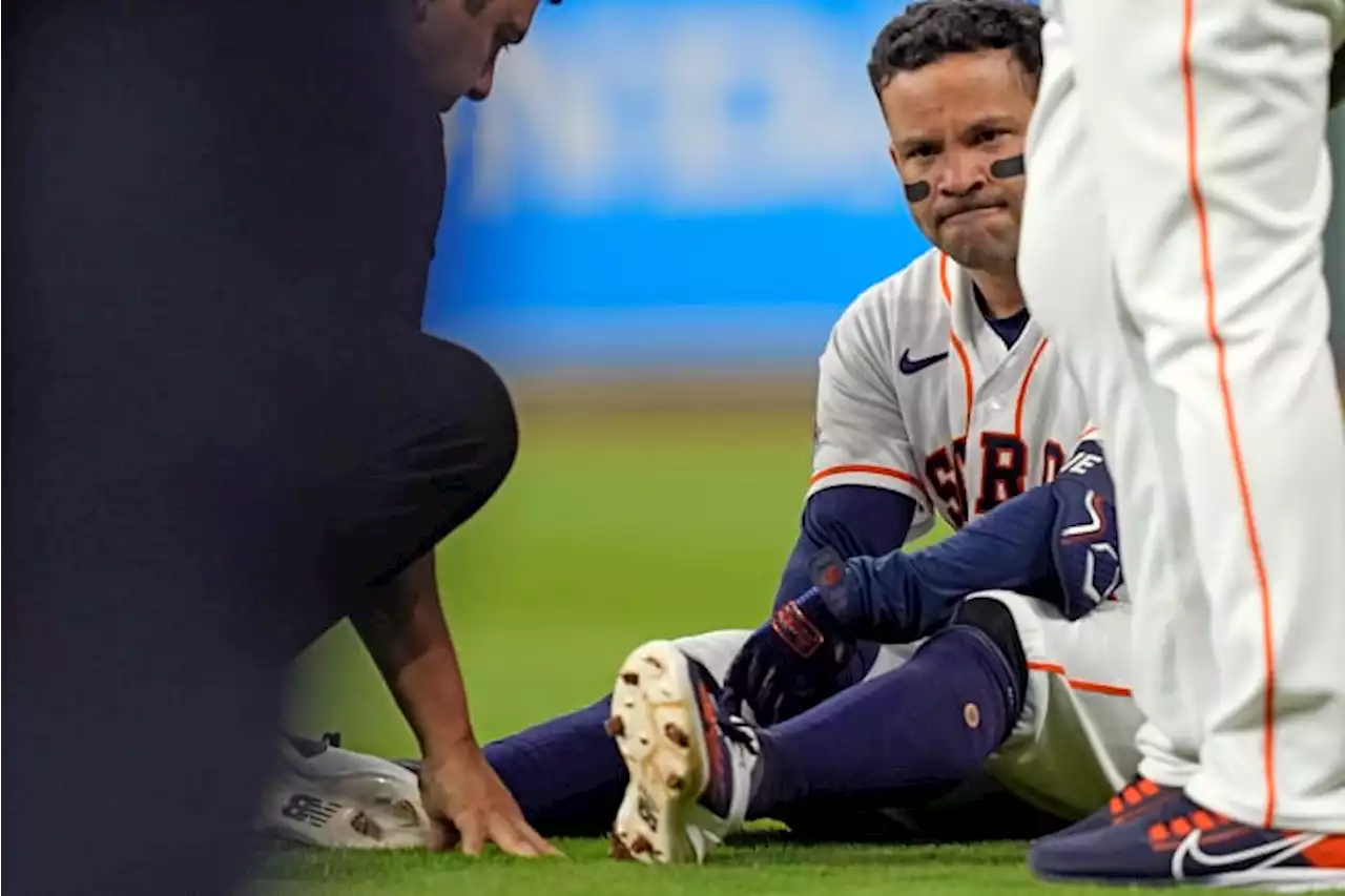 Astros’ Altuve leaves shortly after getting hit by pitch