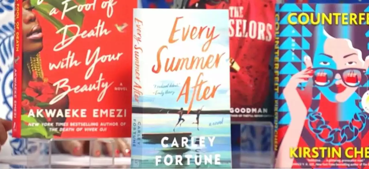 6 Top Beach Reads for Summer 2022