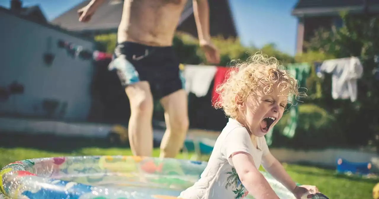 Mum's brilliant paddling pool trick inflates one in just two minutes