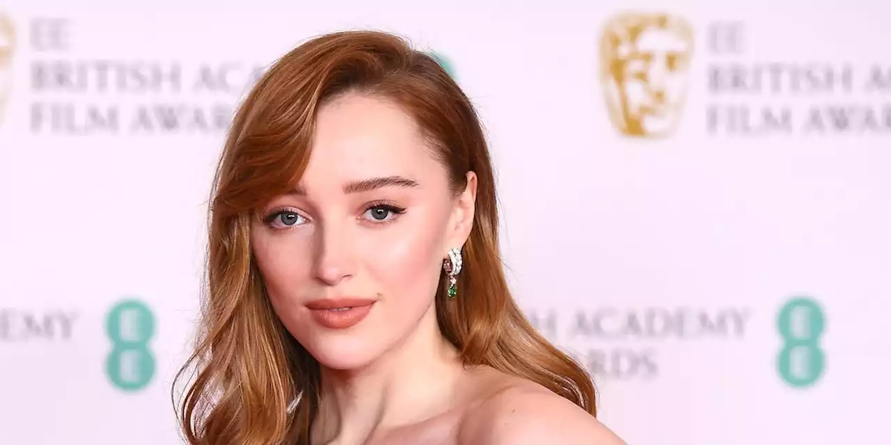 Bridgerton’s Phoebe Dynevor just got a new hair colour, along with a shorter cut