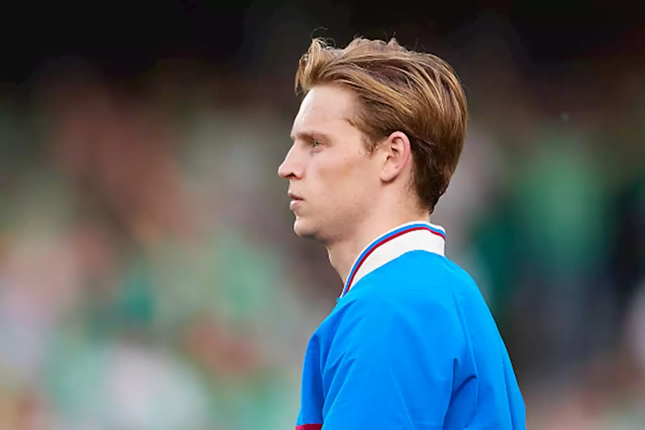 Barcelona Pressure Frenkie De Jong To 'Join Manchester United'