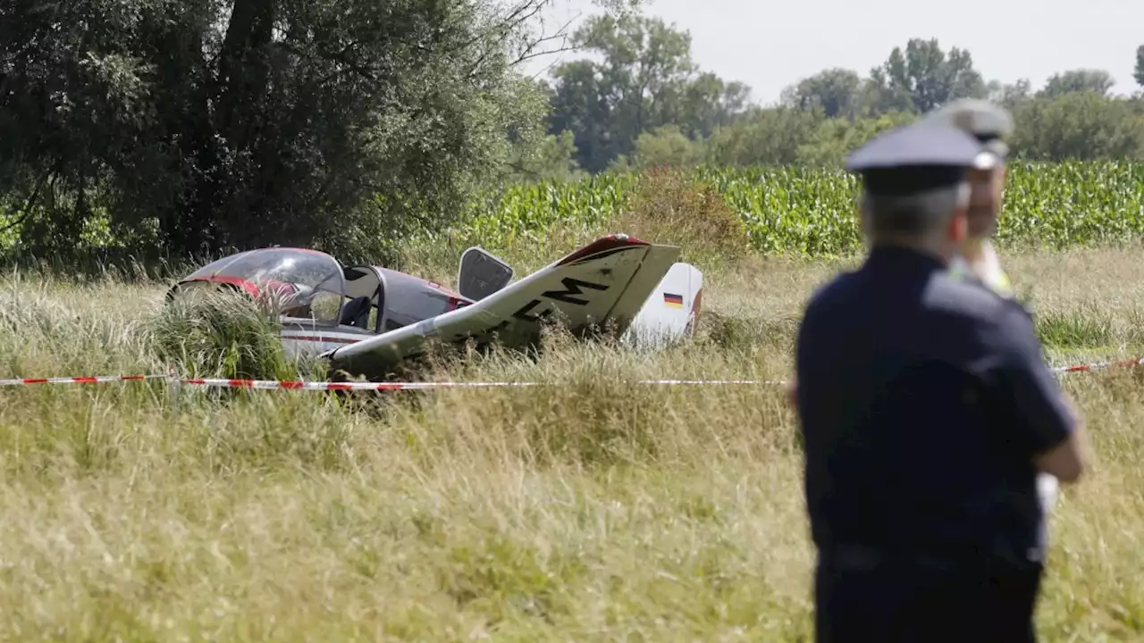 Auf einem Feld bei Marzling: Kleinflugzeug muss notlanden