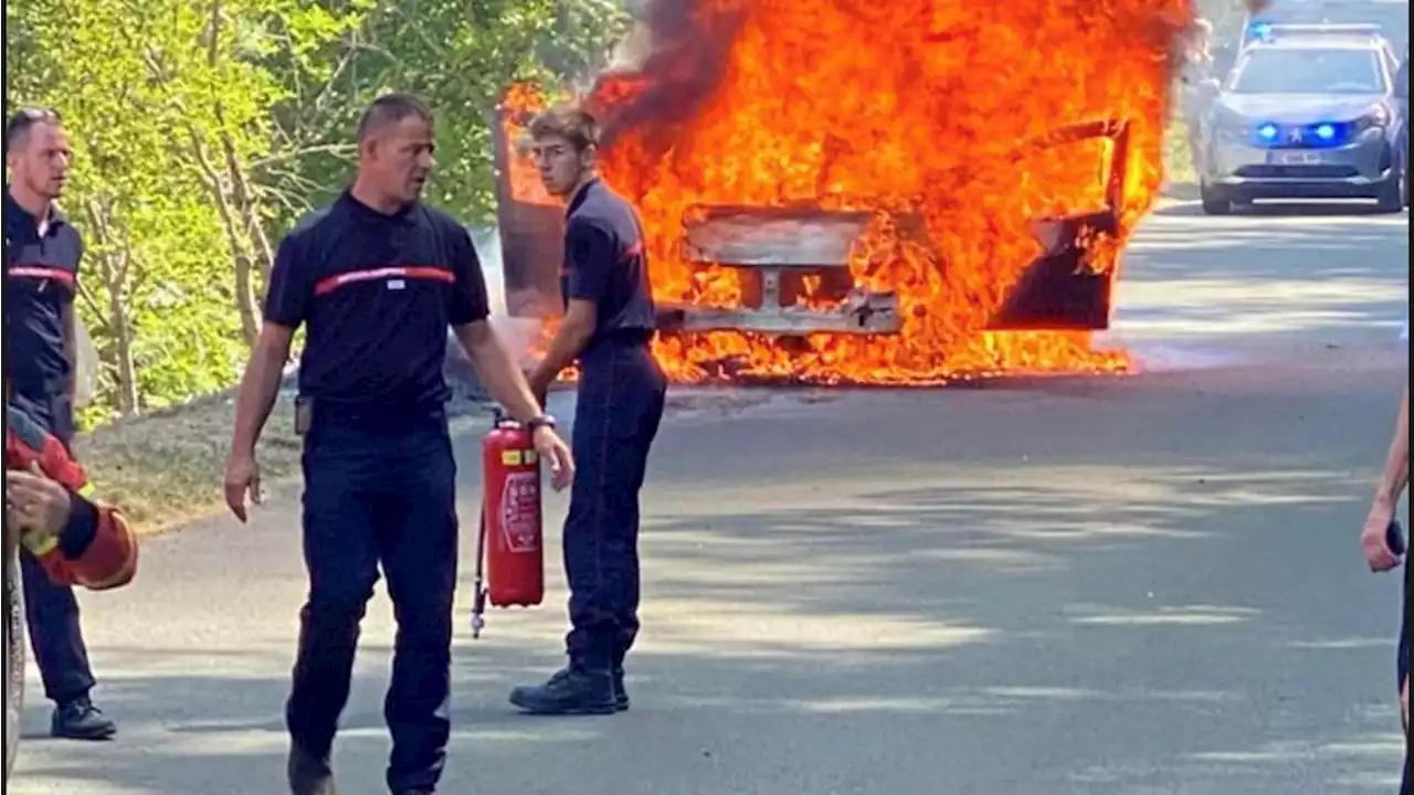 Tour de France: Polizeiauto geht auf Schlussanstieg in Flammen auf