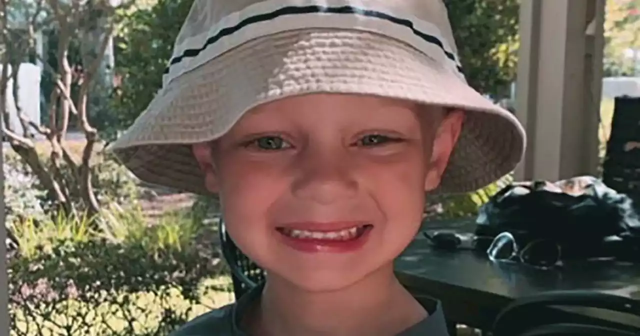 8-year-old boy paralyzed after Highland Park shooting in ‘very critical’ condition following urgent surgery: ‘Please keep sending love and prayers to my son’