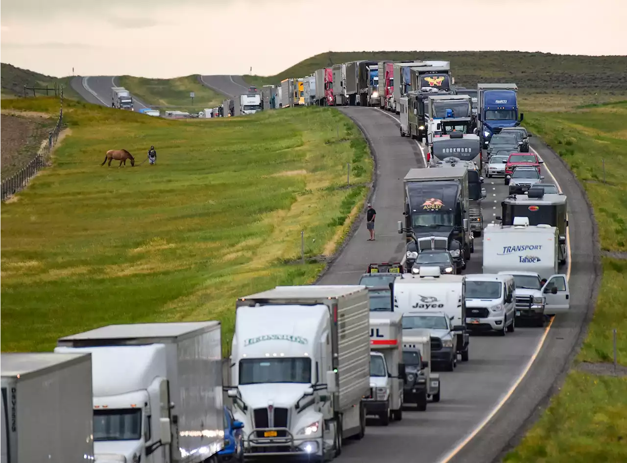 At Least 6 Dead After 21-Car Highway Pileup Caused By Dust Storm In Montana