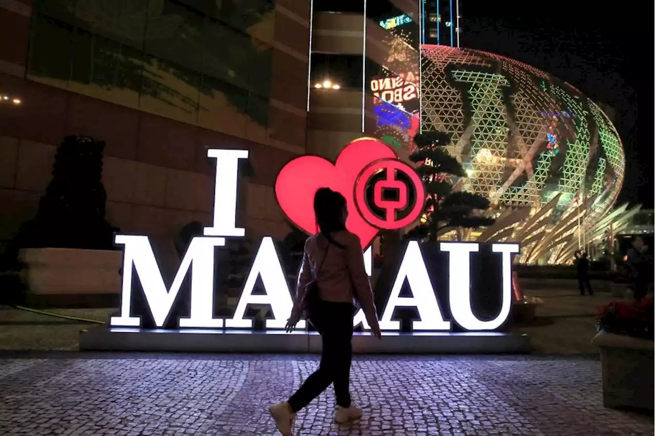 Macau to extend city lockdown, casino closure until Friday