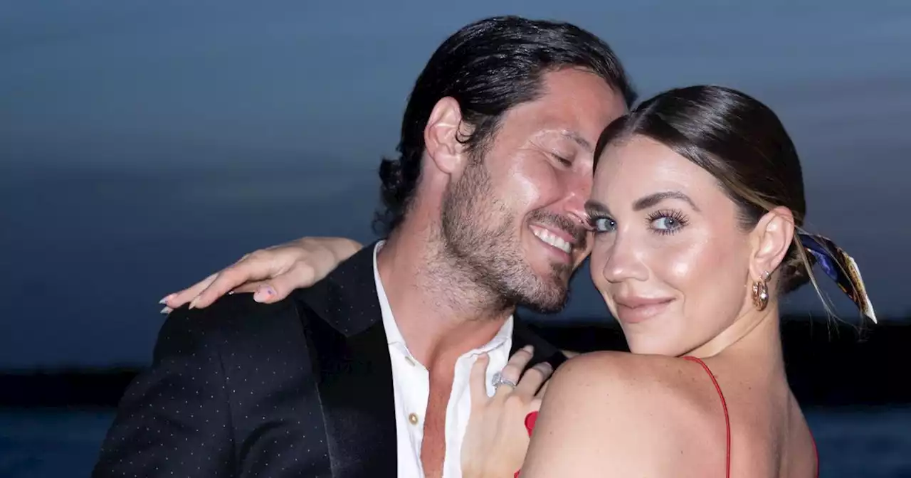 Dancing With The Stars' Jenna and Val expecting first baby together