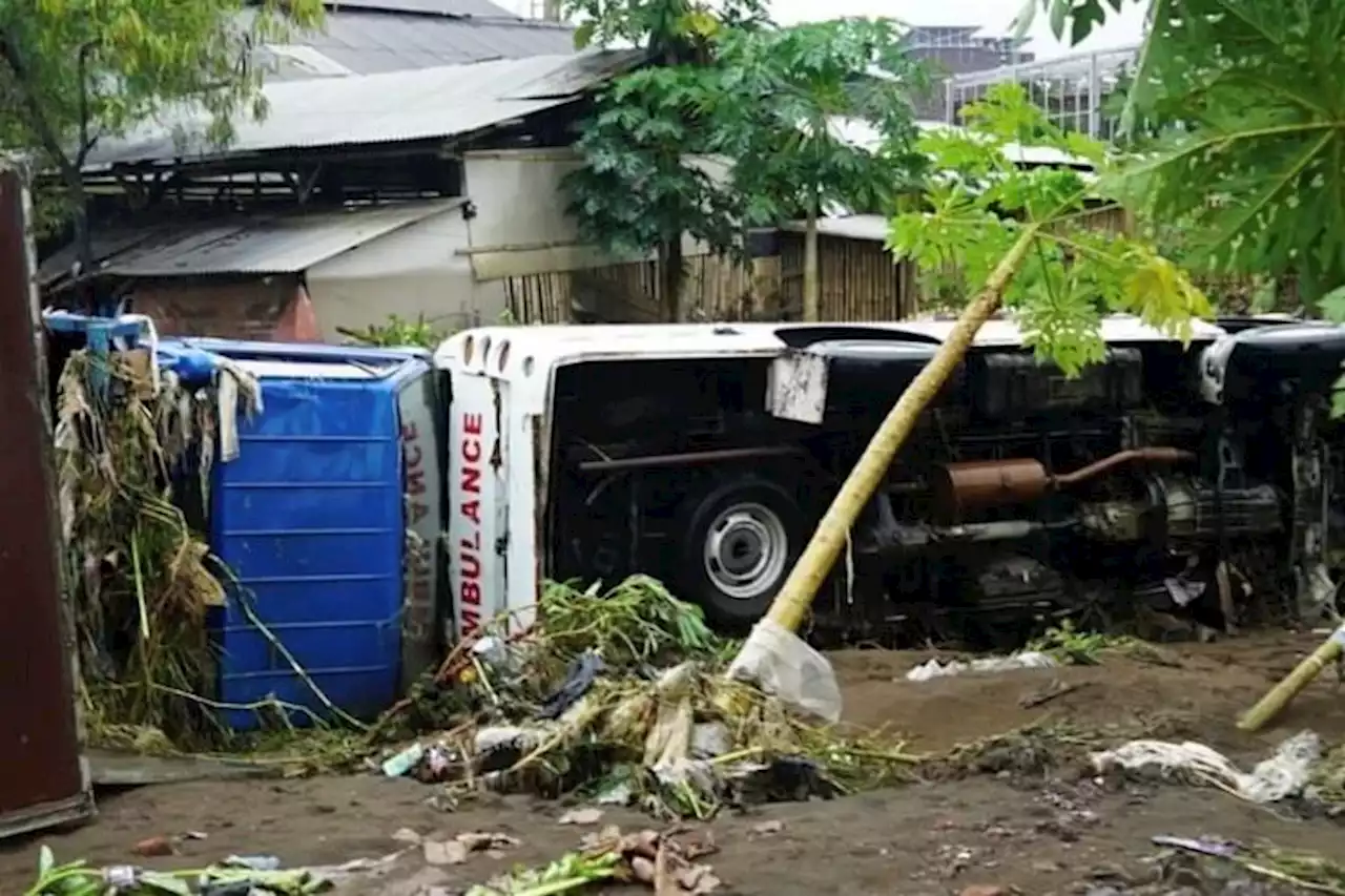 Ambulans Terguling hingga Atap Rumah Ambruk, Update Banjir Garut Hari Ini - Pikiran-Rakyat.com