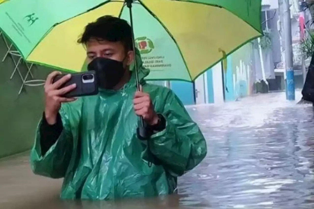 Banjir yang Rendam Sejumlah Wilayah Jakarta Disebabkan Faktor Cuaca - Pikiran-Rakyat.com