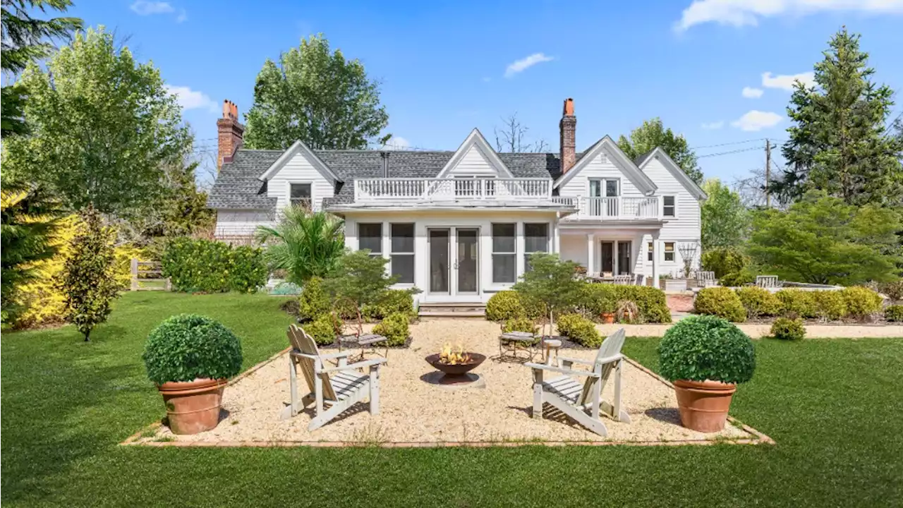 You Can Now Rent Renowned Photographer Douglas Friedman’s Charming Bellport, New York Estate