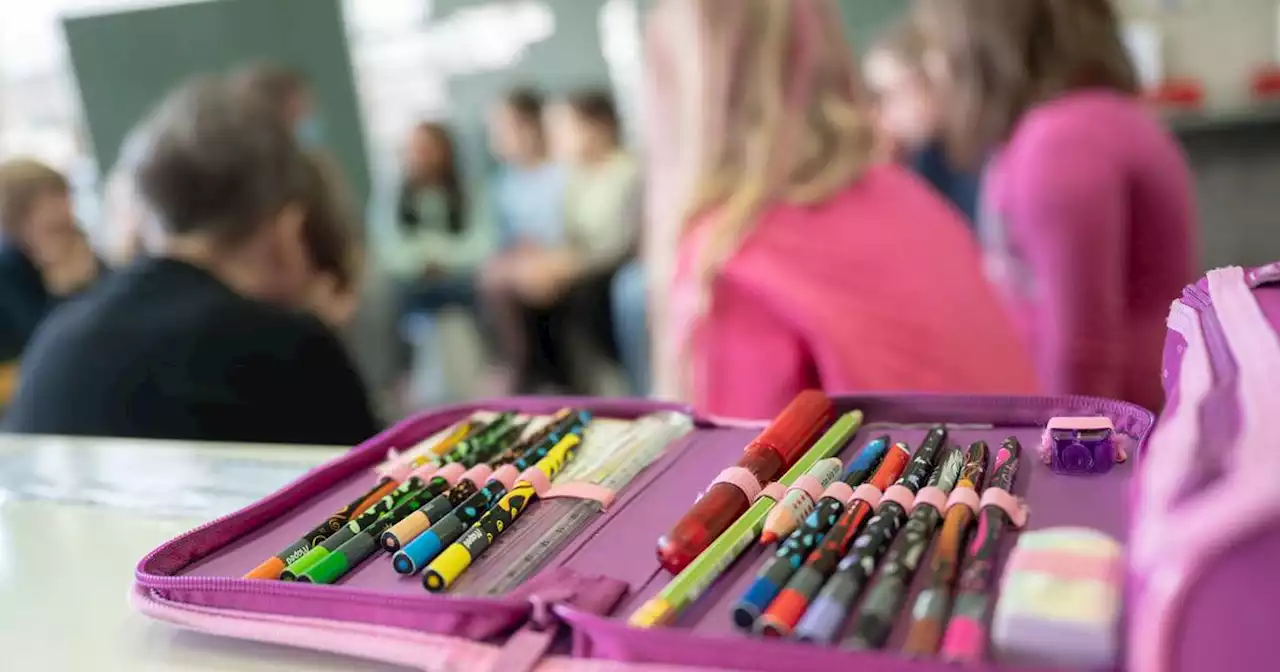 Neue Ministerin Dorothee Feller (CDU): Schulen in NRW sollen mit dem Unterricht morgens später starten dürfen