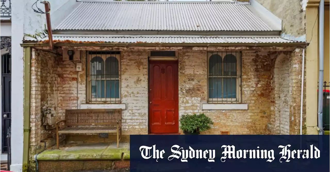 Surry Hills cottage in need of a reno snapped up for $1.35 million at hot auction