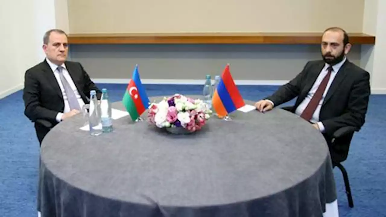 Top diplomats of Azerbaijan, Armenia meet in Georgia for peace talks