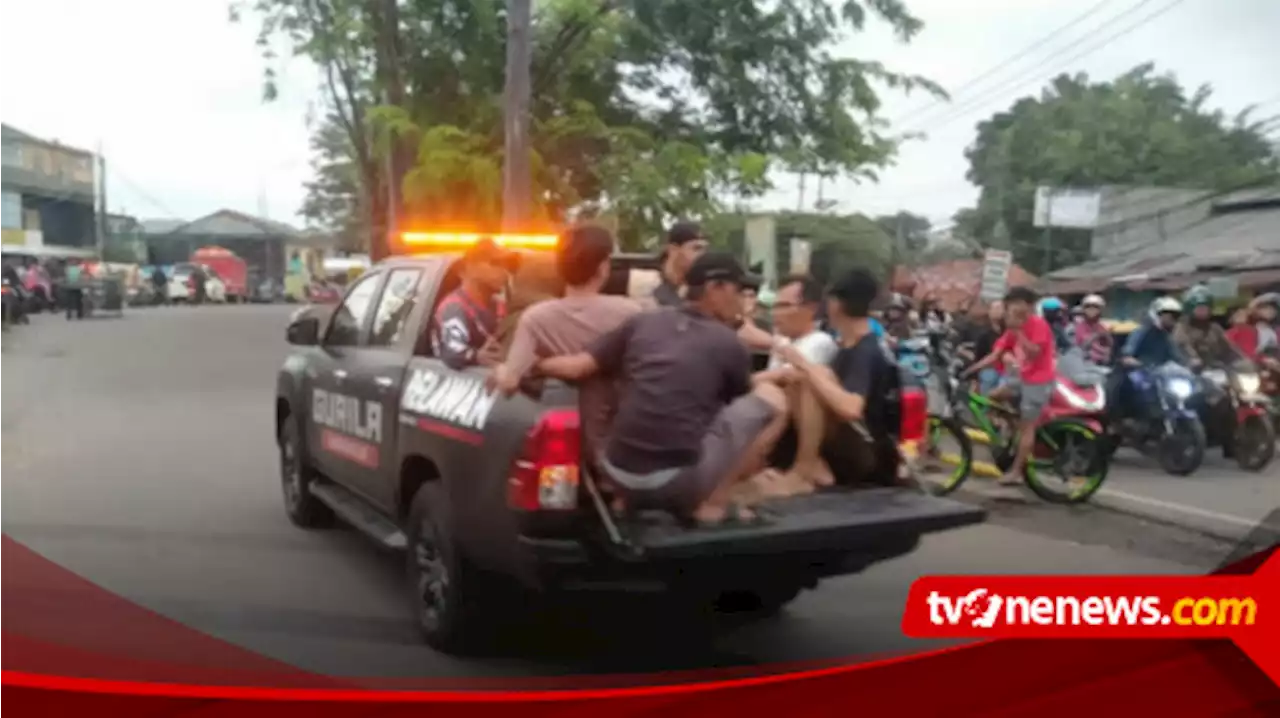 Banjir Melanda Komplek Ciledug Indah I, Remaja Laki-laki Didapati Tak Sadarkan Diri dan Muntah Darah