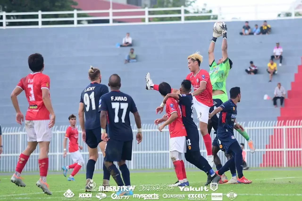 Polis ikat Kelantan United di Kota Bharu