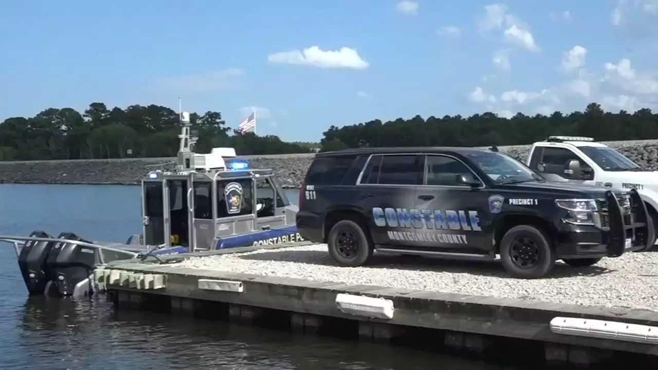 Humble man drowns after jumping off pontoon boat to swim in Lake Conroe, officials say