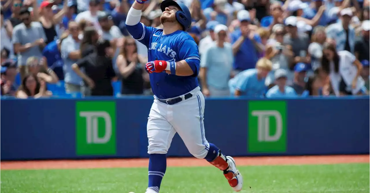 Alejandro Kirk powers Blue Jays to another close 4-2 win over Royals