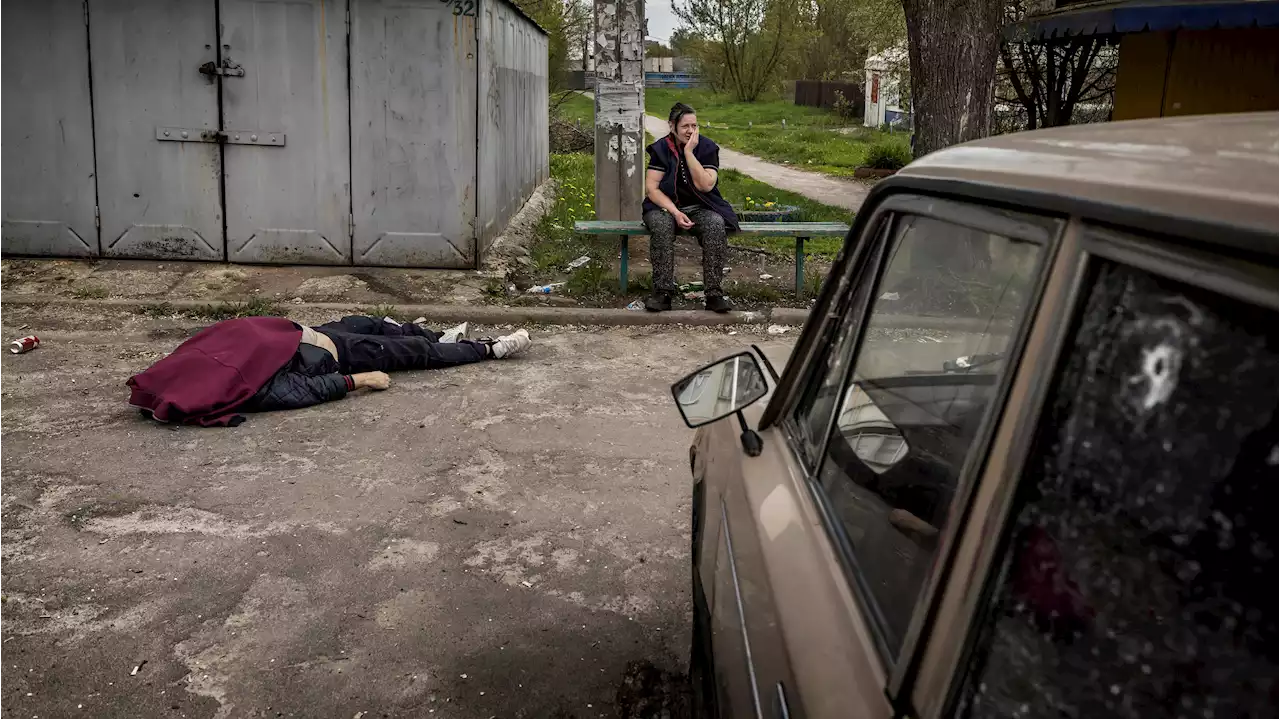 ”Ordet fruktansvärt räcker inte längre till” – se Paul Hansens reportage från Ukraina