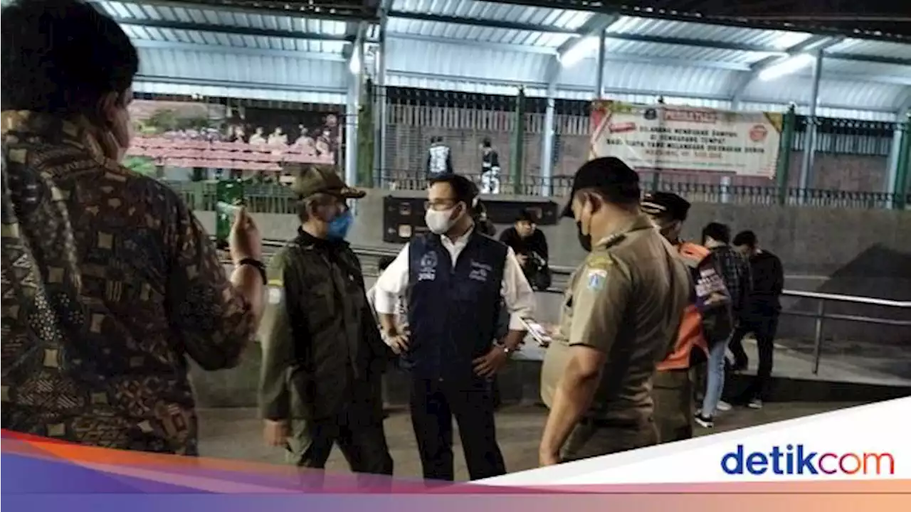 Anies ke Dukuh Atas Tengah Malam Usai Marak 'Citayam Fashion Week'