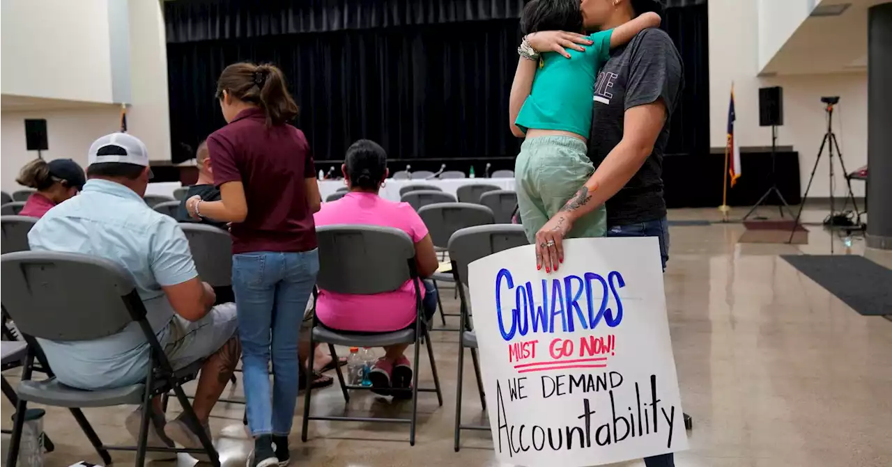 Report finds evidence of 'systemic failures' in Uvalde school massacre