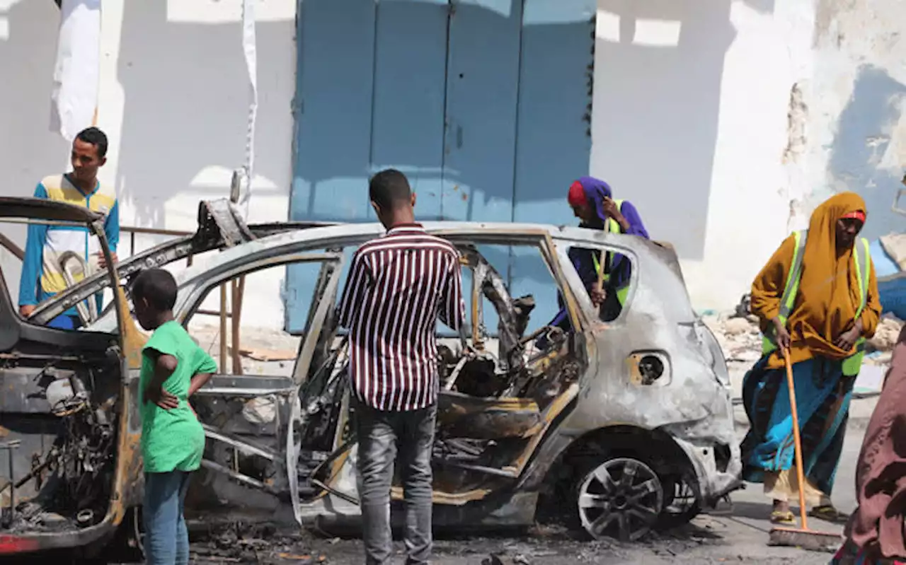 Car bomb kills five at Somalia hotel: police