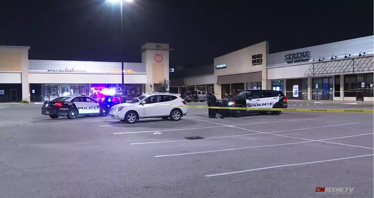 Man draws gun and fatally shoots alleged robber at ATM in west Houston, police say