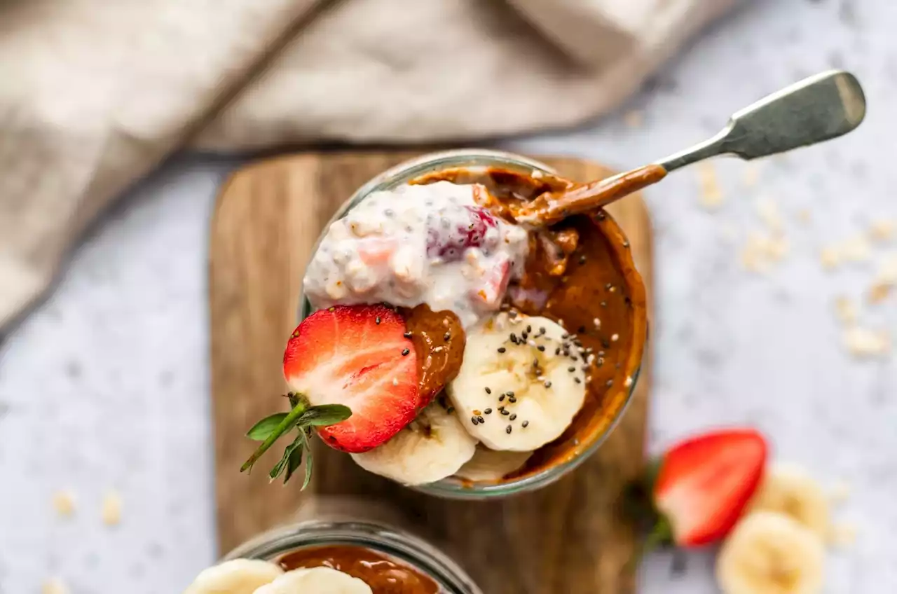 Fiber-Packed Strawberry Banana Overnight Oats Recipe | Well+Good