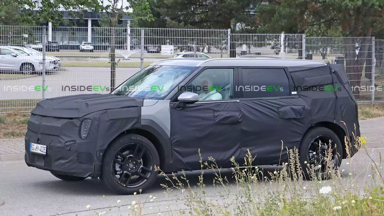 Kia EV9 Spotted Testing As Big And Tall Camouflaged Prototype