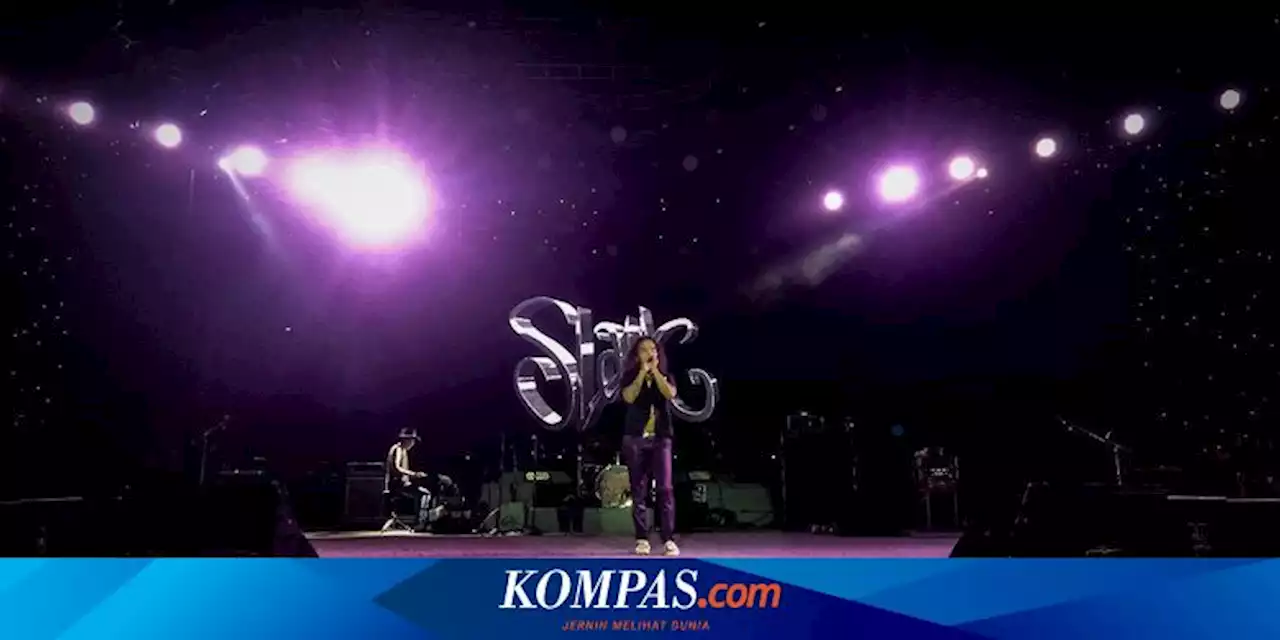 Keramaian Penonton Slank di Jakarta Fair 2022