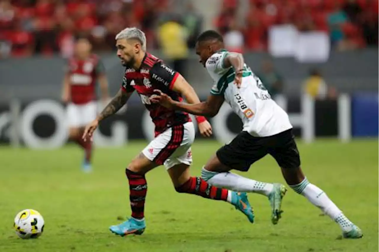 Com time alternativo, Flamengo decide na bola parada e mostra evolução defensiva com Dorival