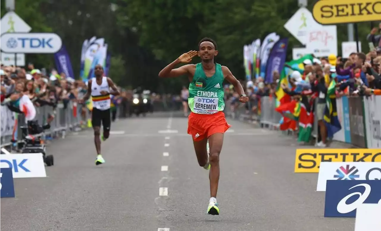 Ethiopa's Tola takes marathon gold