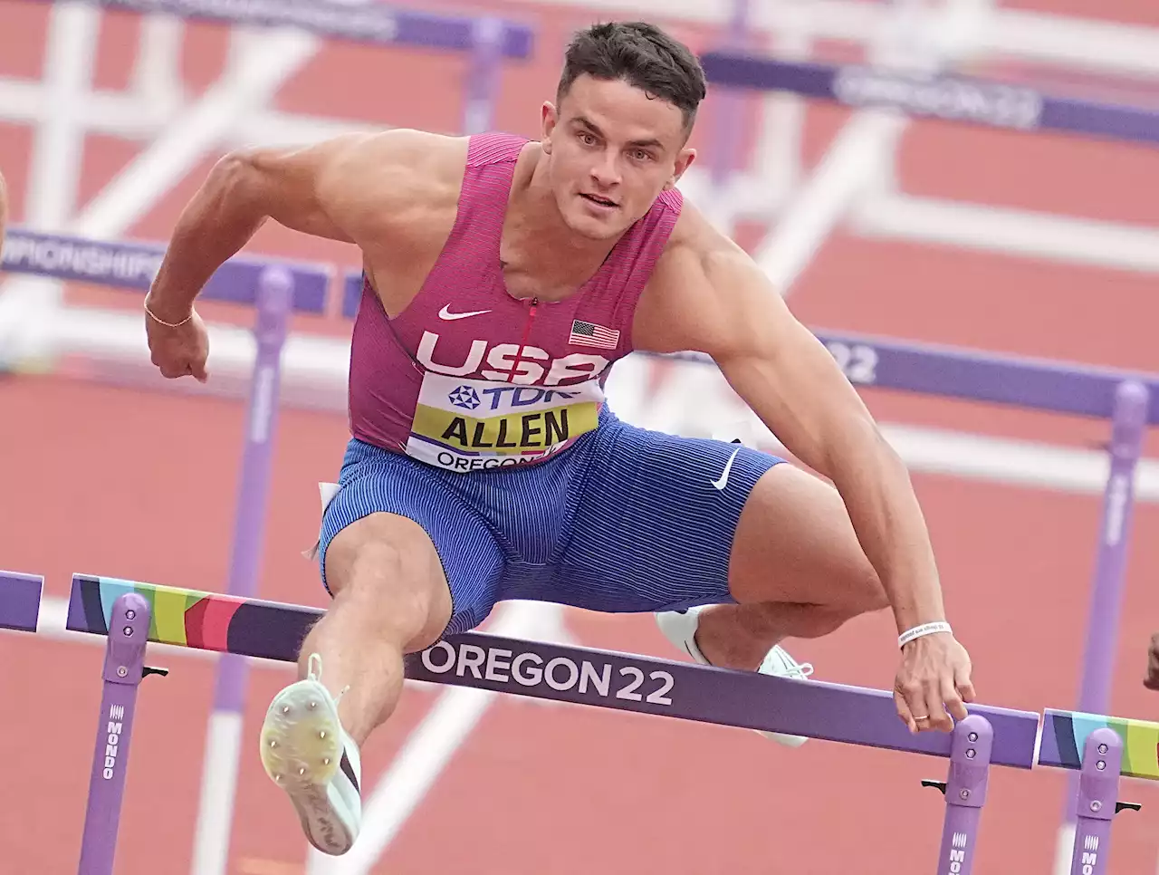 Eagles' Devon Allen Chases Hurdles Gold at Worlds, Then Off to NFL