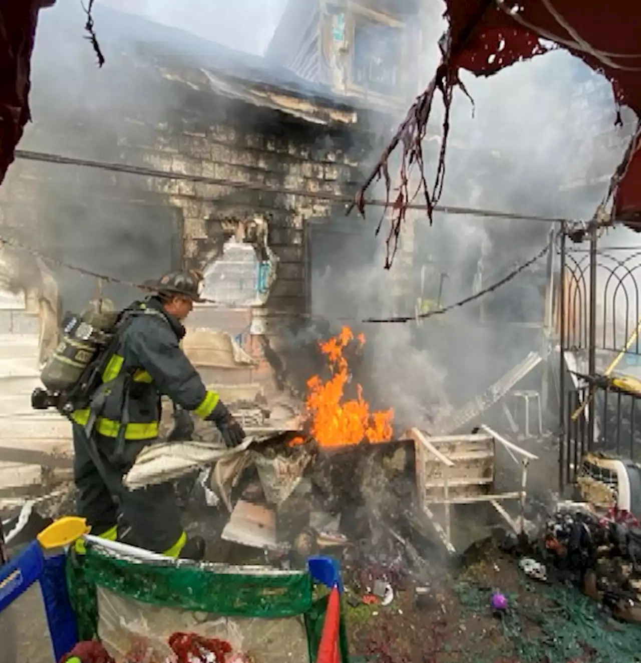 Morning Fire Destroys Multi-Family Home in Hyde Park