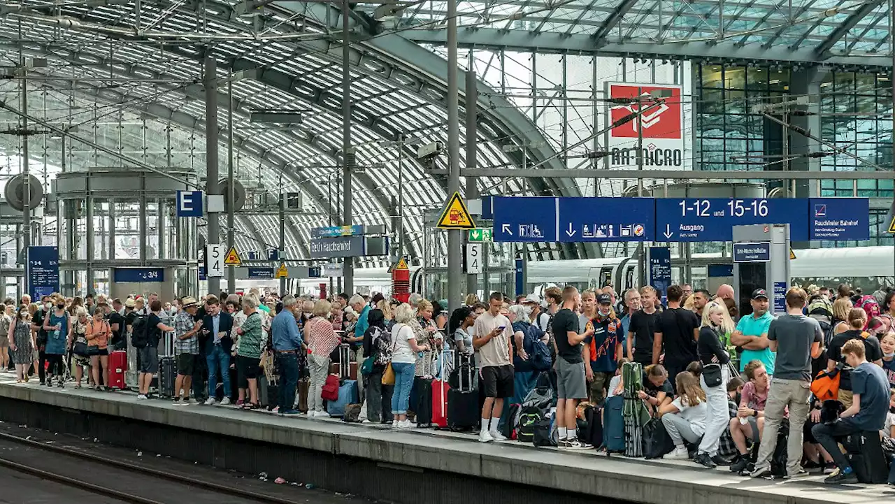 Gewerkschaften: 'Das 9-Euro-Ticket macht krank'