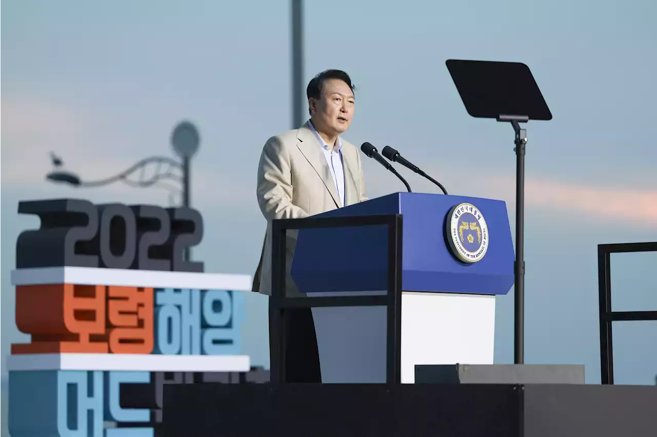 제헌절 맞은 윤 대통령 '광주 오월의 정신 가치가 헌법정신'