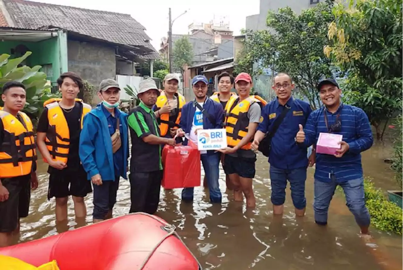 Cepat Tanggap Bencana Banjir, BRI Salurkan Bantuan ke Warga Ciledug dan Garut |Republika Online