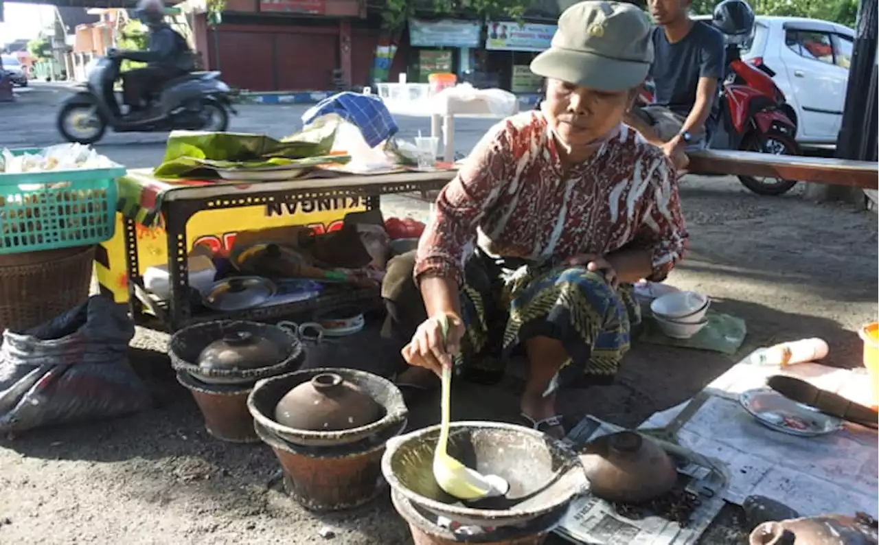 Jualan Sejak 1991, Begini Cita Rasa Serabi Kuah Khas Ponorogo Ibu Bibit