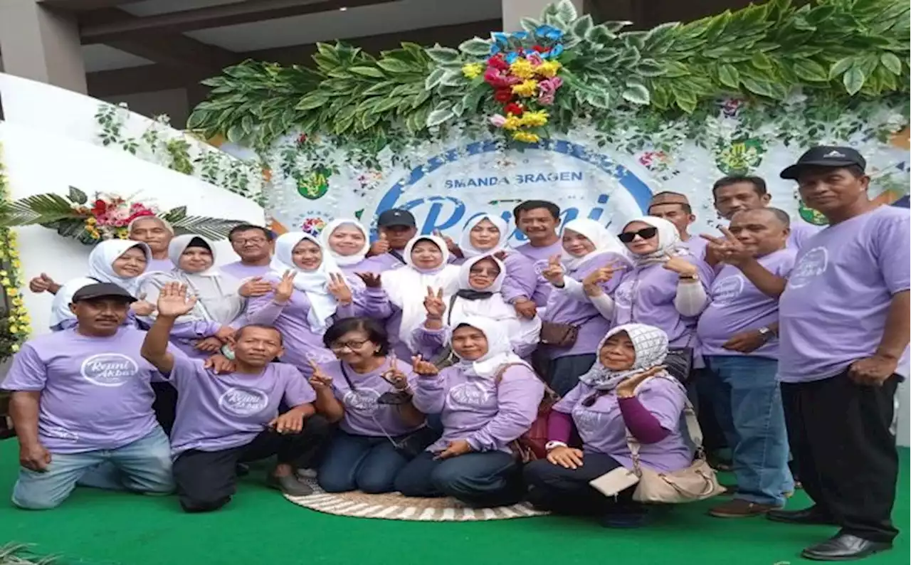 Reuni, Alumni SMAN 2 Sragen Bikin Bazar-Ikut Bangun Masjid Rp2,7 Miliar