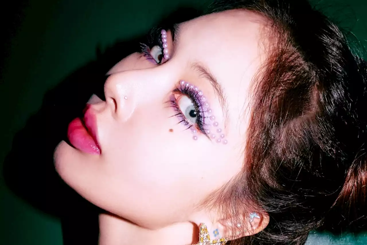 Update: HyunA Sparkles In Glamorous New Comeback Teasers For “Nabillera”